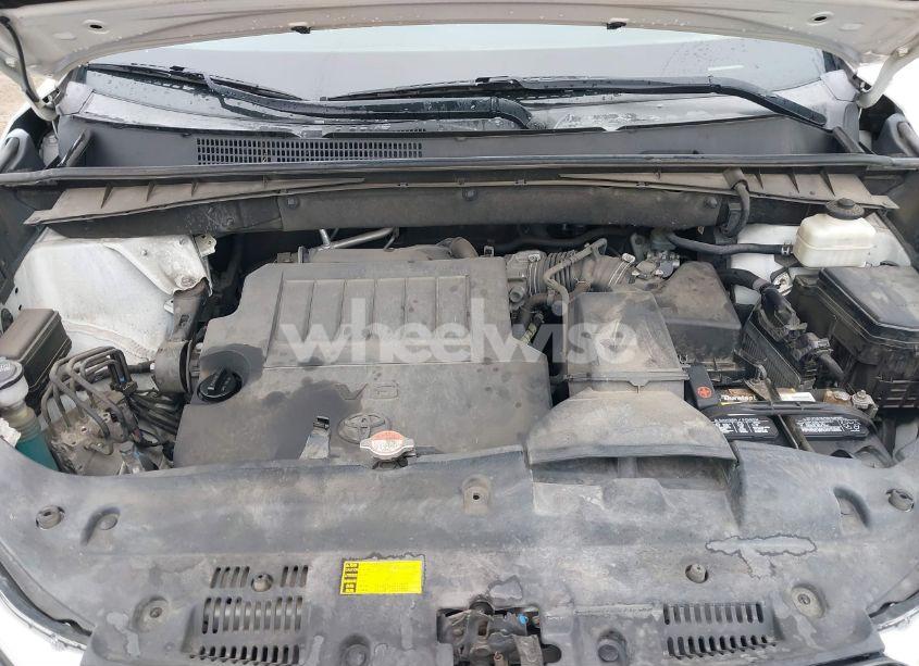 Photo 10 of 2015 Toyota Highlander LE PLUS V6 (VIN 5TDZKRFH7FS112996)