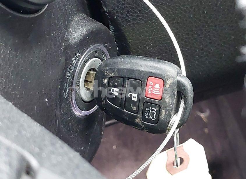 Photo 11 of 2015 Toyota Highlander LE PLUS V6 (VIN 5TDZKRFH7FS112996)