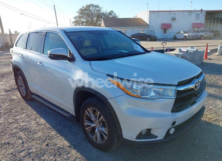 2014 Toyota Highlander LE PLUS V6 (VIN 5TDZKRFH8ES009889) main photo