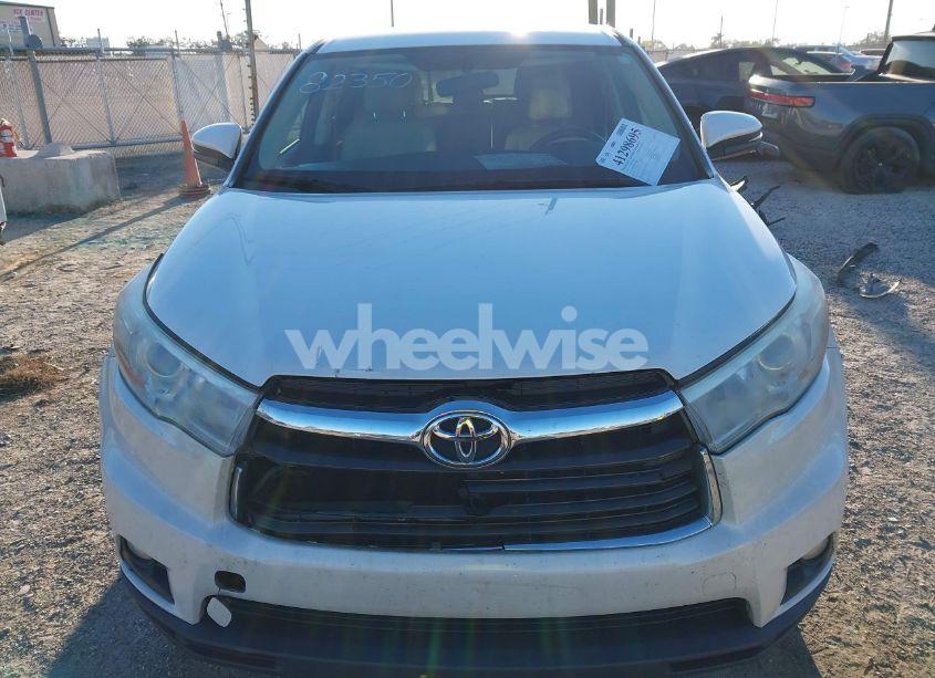 Photo 12 of 2014 Toyota Highlander LE PLUS V6 (VIN 5TDZKRFH8ES009889)
