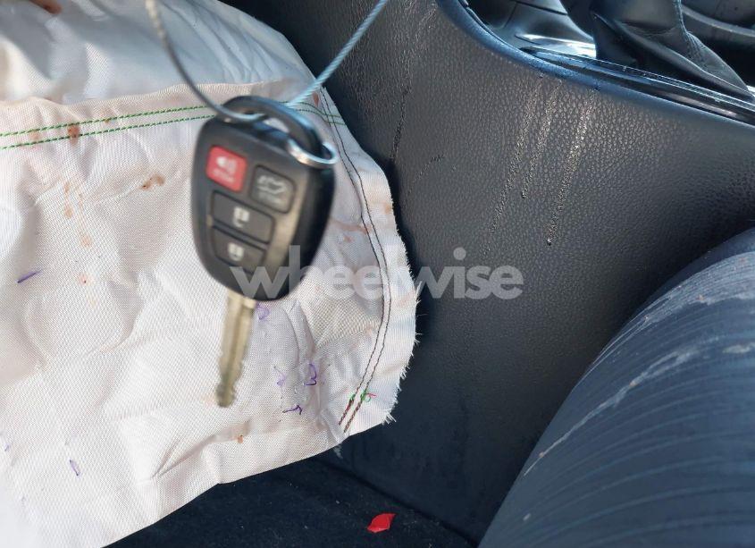 Photo 11 of 2014 Toyota Highlander LE PLUS V6 (VIN 5TDZKRFH9ES029472)