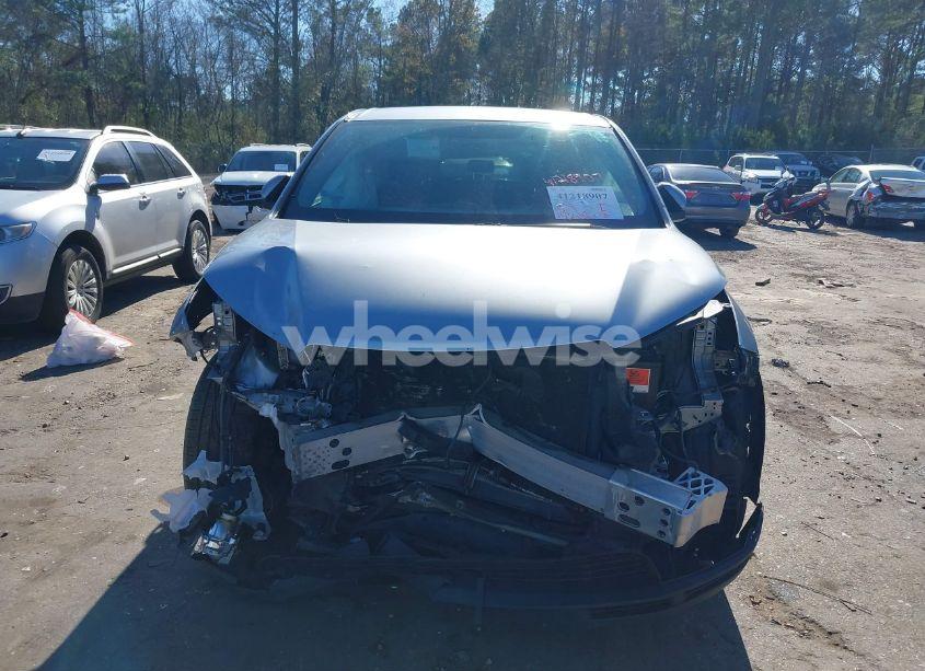 Photo 13 of 2014 Toyota Highlander LE PLUS V6 (VIN 5TDZKRFH9ES029472)