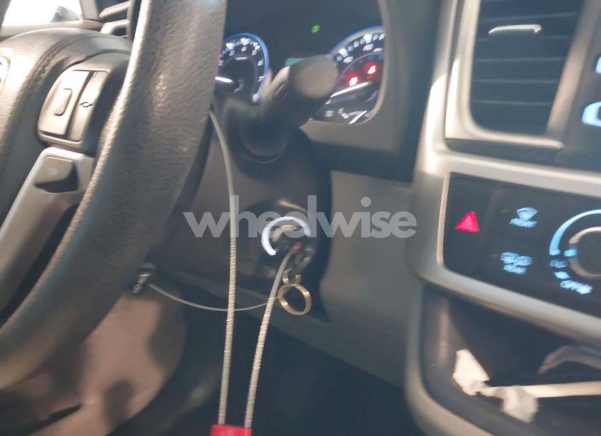 Photo 11 of 2016 Toyota Highlander LE V6 (VIN 5TDZKRFHXGS144567)