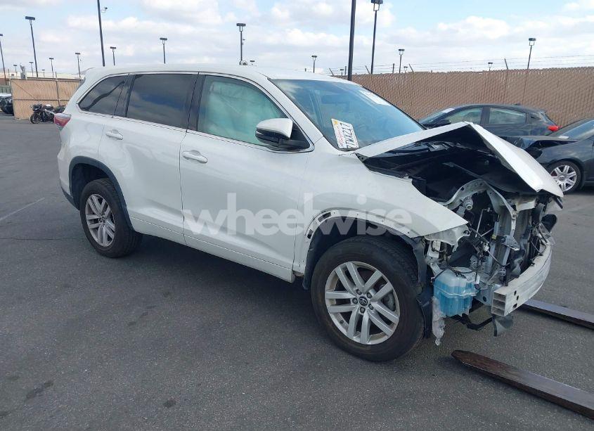 2016 Toyota Highlander LE V6 (VIN 5TDZKRFHXGS159909) main photo