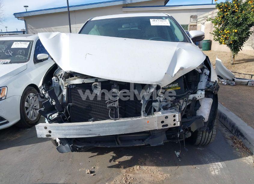 Photo 13 of 2016 Toyota Highlander LE V6 (VIN 5TDZKRFHXGS159909)