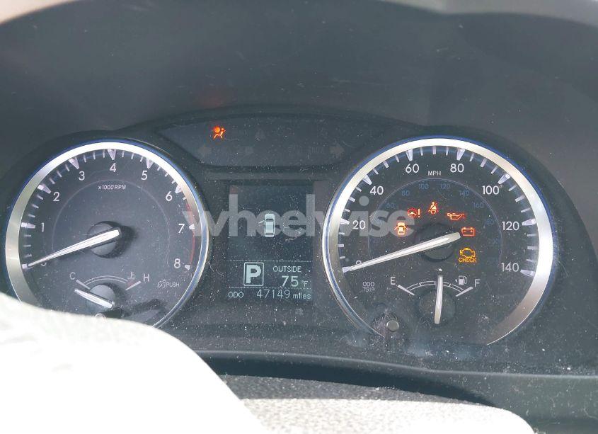 Photo 16 of 2016 Toyota Highlander LE V6 (VIN 5TDZKRFHXGS159909)