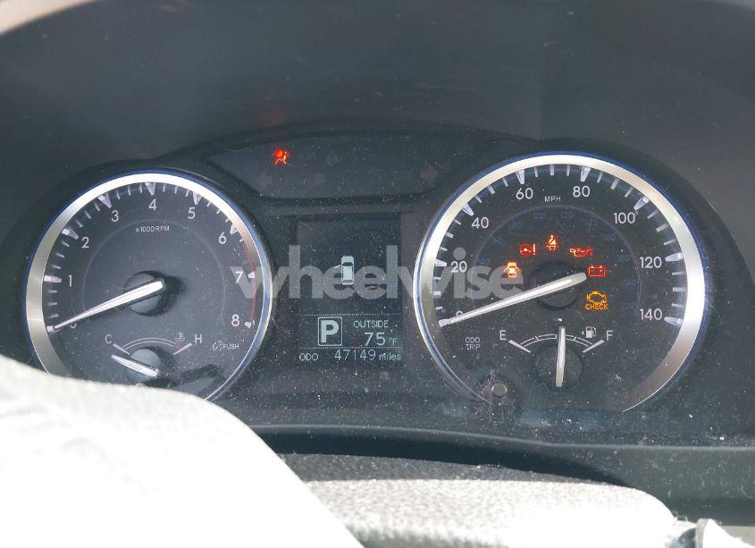 Photo 7 of 2016 Toyota Highlander LE V6 (VIN 5TDZKRFHXGS159909)