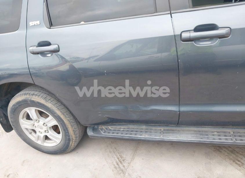 Photo 18 of 2010 Toyota Sequoia SR5 4.6L V8 (VIN 5TDZM5G11AS001275)