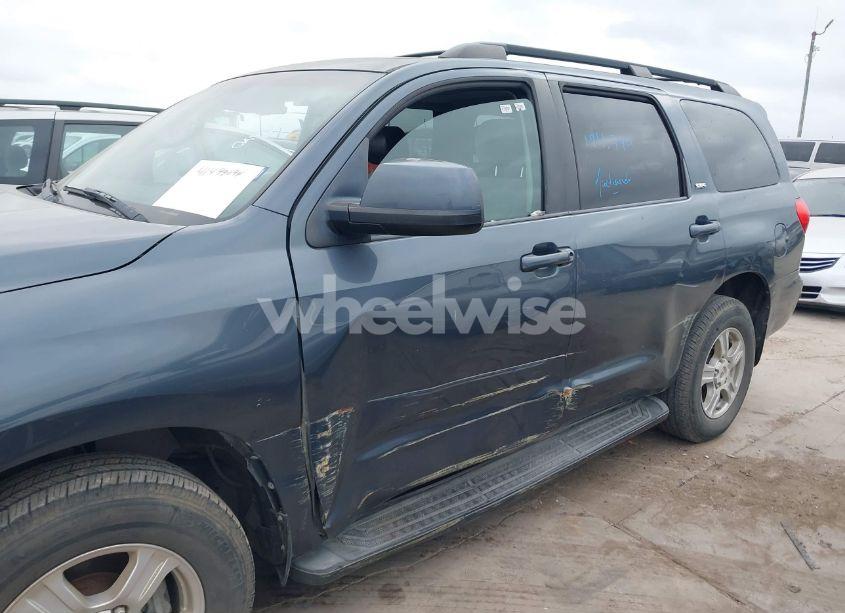 Photo 6 of 2010 Toyota Sequoia SR5 4.6L V8 (VIN 5TDZM5G11AS001275)