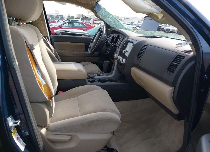 Photo 5 of 2010 Toyota Sequoia SR5 4.6L V8 (VIN 5TDZM5G18AS001967)