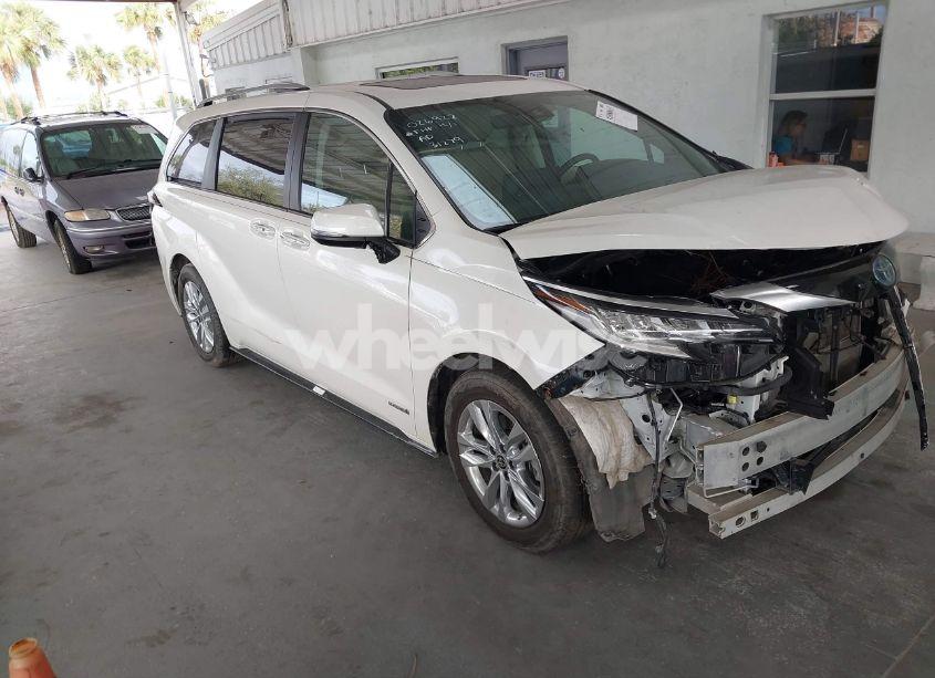 2021 Toyota Sienna LIMITED (VIN 5TDZRKEC0MS026922) main photo