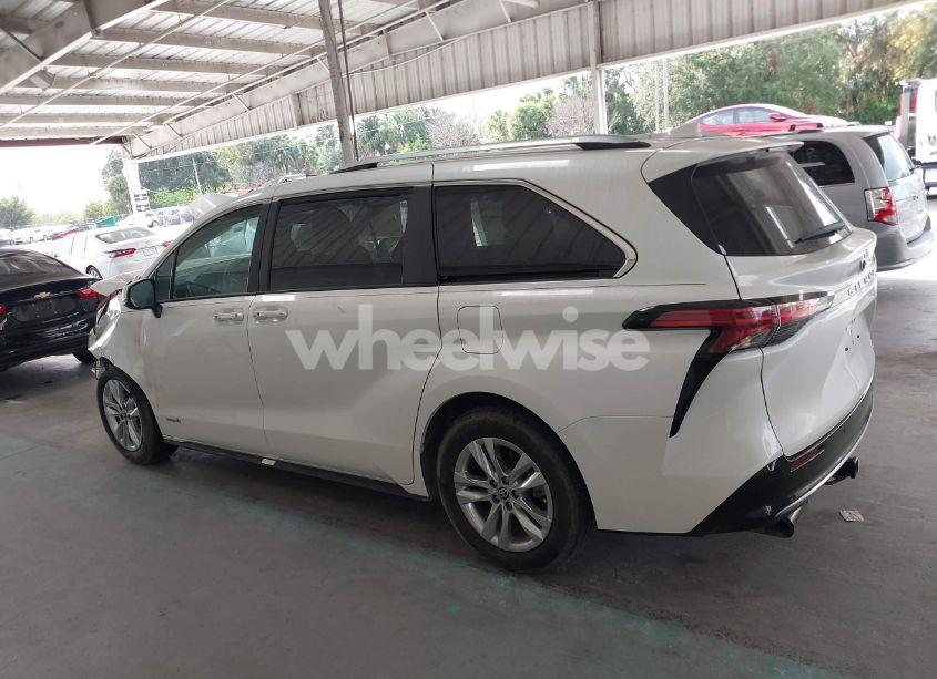 Photo 15 of 2021 Toyota Sienna LIMITED (VIN 5TDZRKEC0MS026922)
