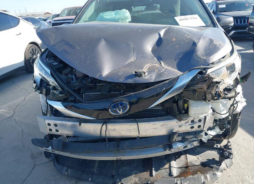 Photo 13 of 2022 Toyota Sienna LIMITED (VIN 5TDZRKEC0NS092324)