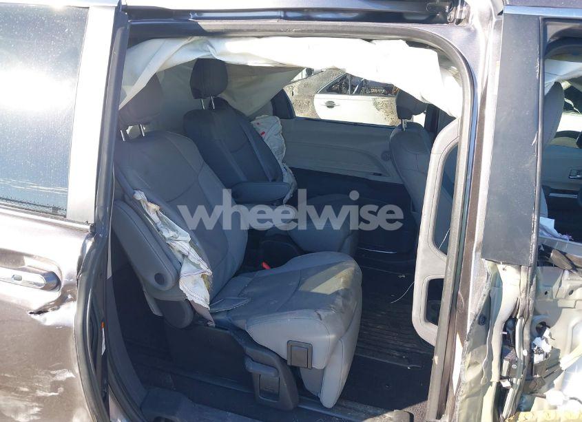 Photo 8 of 2023 Toyota Sienna LIMITED (VIN 5TDZRKEC2PS153417)