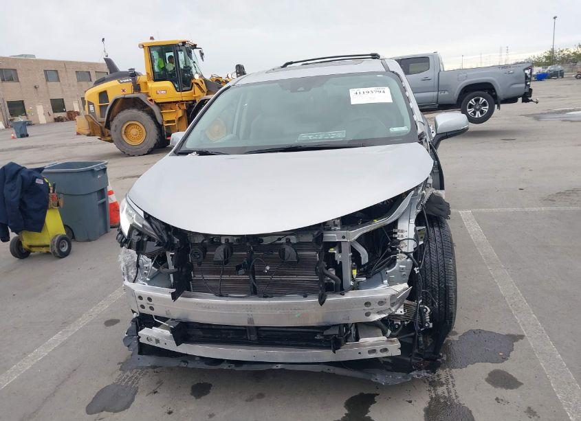 Photo 13 of 2022 Toyota Sienna LIMITED (VIN 5TDZRKEC3NS095556)