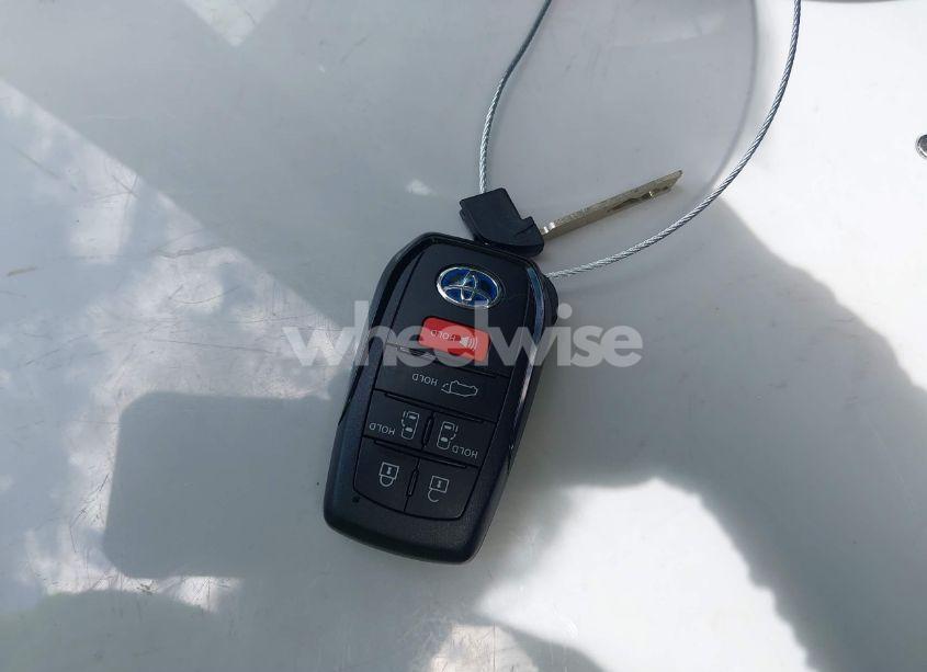 Photo 11 of 2021 Toyota Sienna LIMITED (VIN 5TDZRKEC6MS041151)