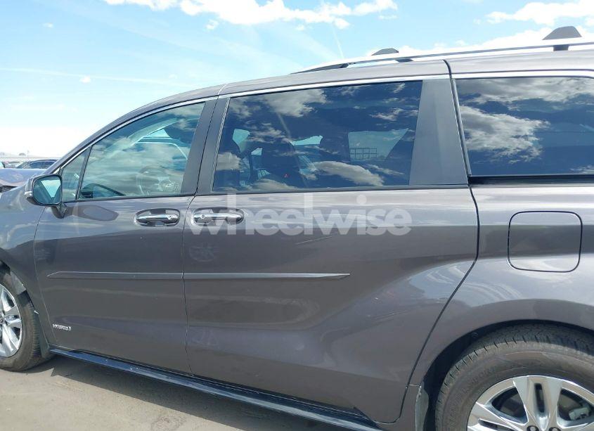 Photo 14 of 2021 Toyota Sienna LIMITED (VIN 5TDZRKEC6MS041151)