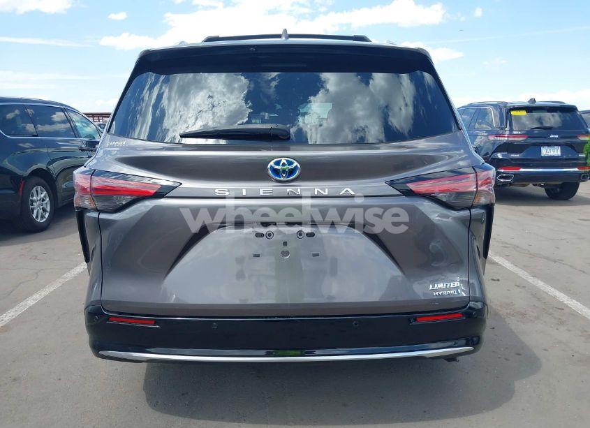 Photo 16 of 2021 Toyota Sienna LIMITED (VIN 5TDZRKEC6MS041151)