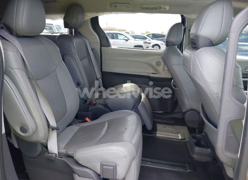 Photo 8 of 2021 Toyota Sienna LIMITED (VIN 5TDZRKEC6MS041151)