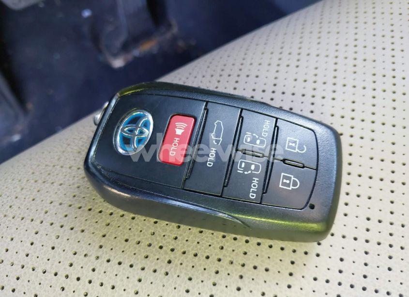 Photo 11 of 2024 Toyota Sienna LIMITED (VIN 5TDZRKEC6RS209376)