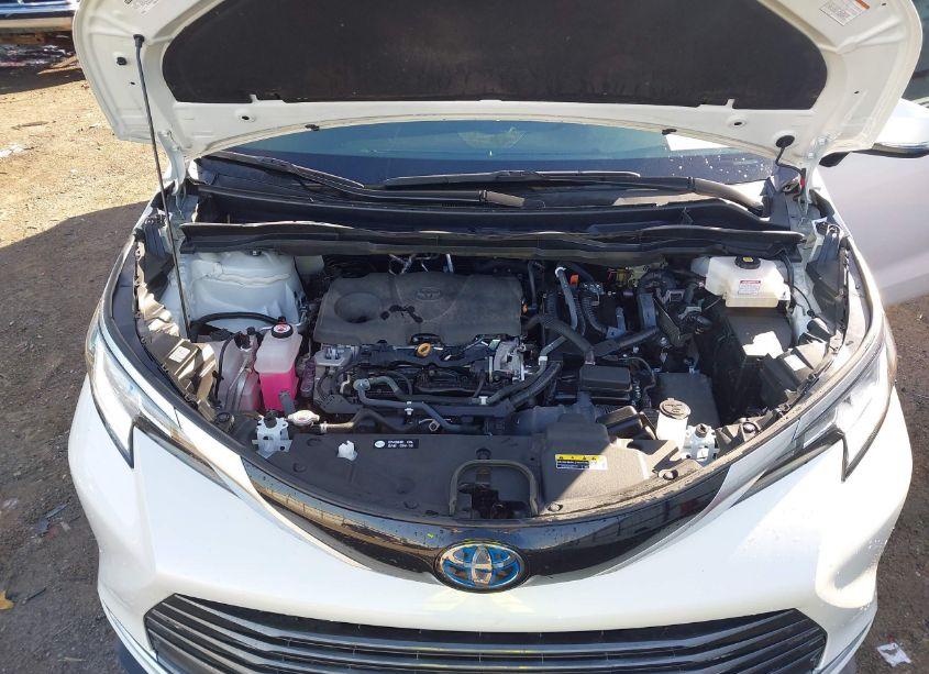 Photo 10 of 2021 Toyota Sienna LIMITED (VIN 5TDZRKEC7MS038159)