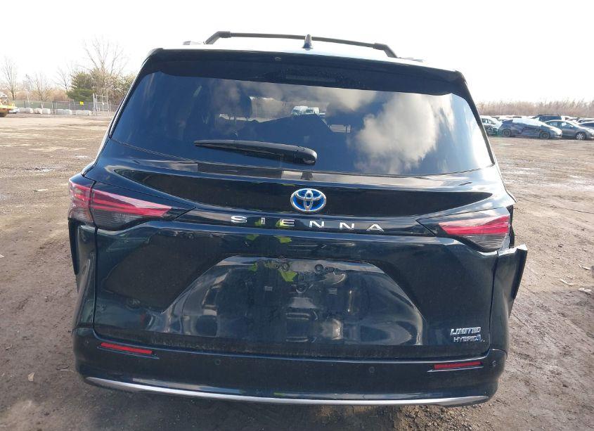 Photo 17 of 2022 Toyota Sienna LIMITED (VIN 5TDZRKEC8NS128924)