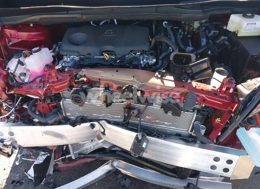 Photo 10 of 2025 Toyota Sienna LIMITED (VIN 5TDZRKEC8SS229392)