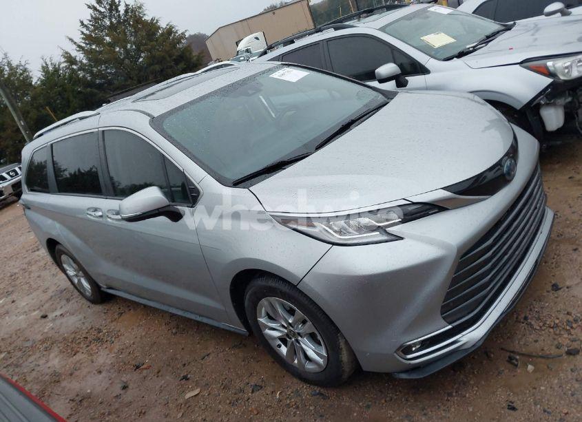 Photo 13 of 2022 Toyota Sienna LIMITED (VIN 5TDZRKECXNS075255)