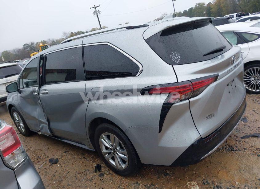 Photo 14 of 2022 Toyota Sienna LIMITED (VIN 5TDZRKECXNS075255)