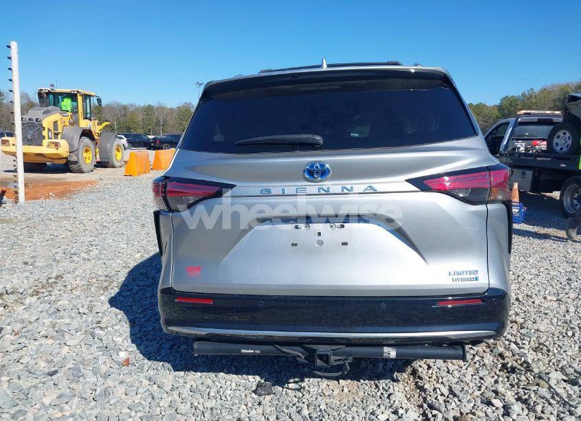 Photo 16 of 2022 Toyota Sienna LIMITED (VIN 5TDZRKECXNS136443)