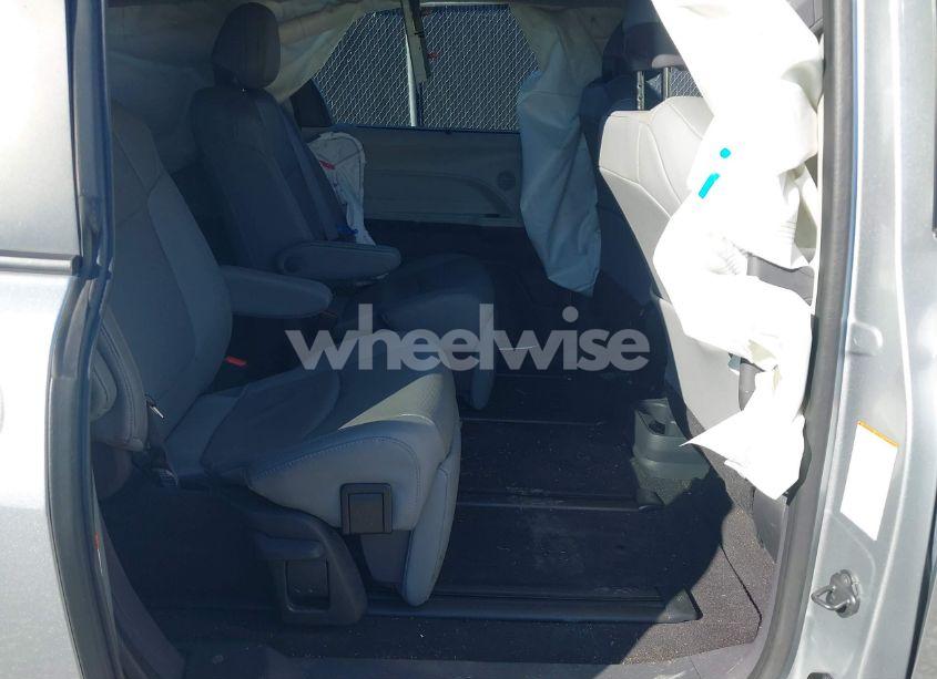 Photo 8 of 2022 Toyota Sienna LIMITED (VIN 5TDZRKECXNS136443)