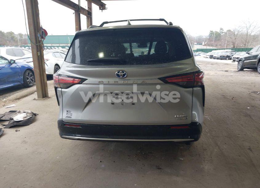 Photo 16 of 2022 Toyota Sienna LIMITED (VIN 5TDZSKFC4NS045056)