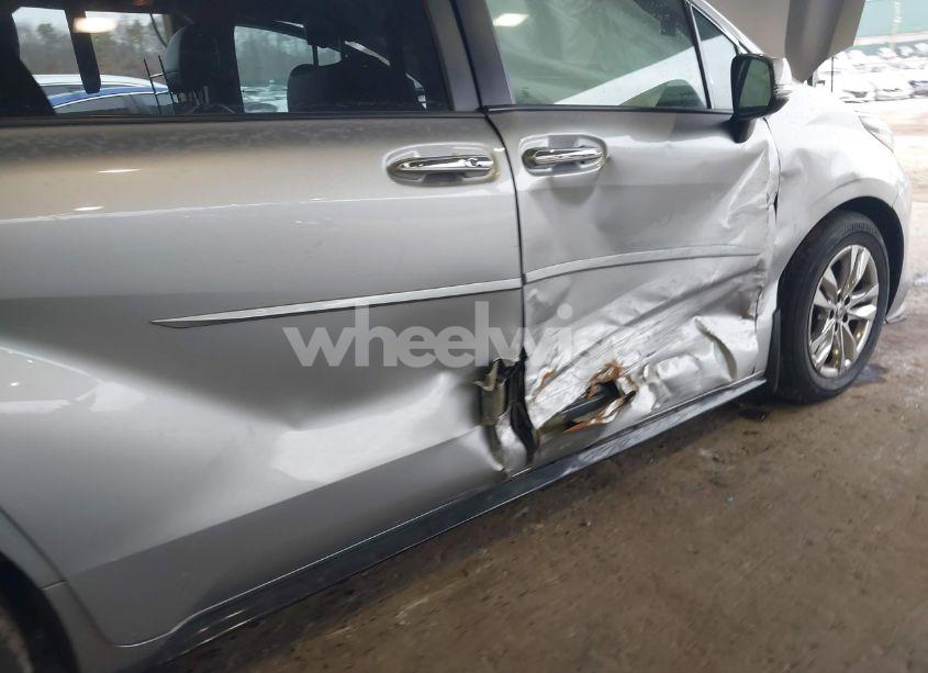 Photo 6 of 2022 Toyota Sienna LIMITED (VIN 5TDZSKFC4NS045056)