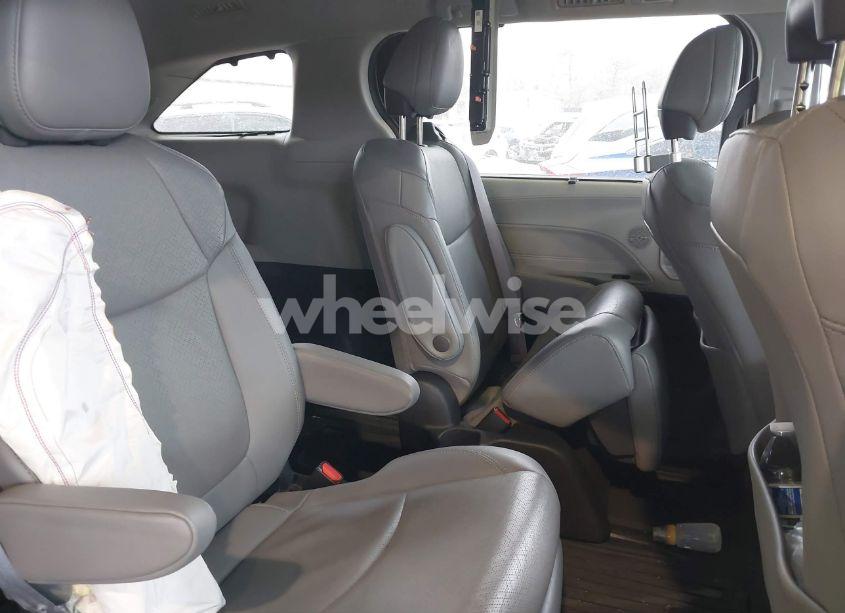 Photo 8 of 2022 Toyota Sienna LIMITED (VIN 5TDZSKFC4NS045056)