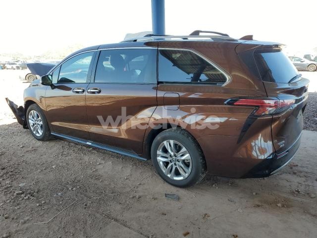 Photo 2 of 2023 TOYOTA SIENNA LIMITED (VIN 5TDZSKFC6PS107995)