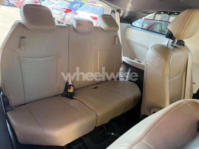 Photo 3 of 2022 TOYOTA SIENNA LIMITED (VIN 5TDZSKFC9NS062998)