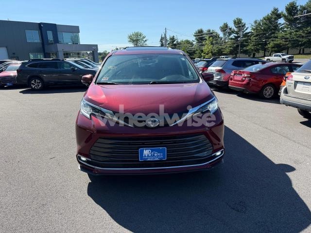 Photo 6 of 2022 TOYOTA SIENNA LIMITED (VIN 5TDZSKFC9NS062998)