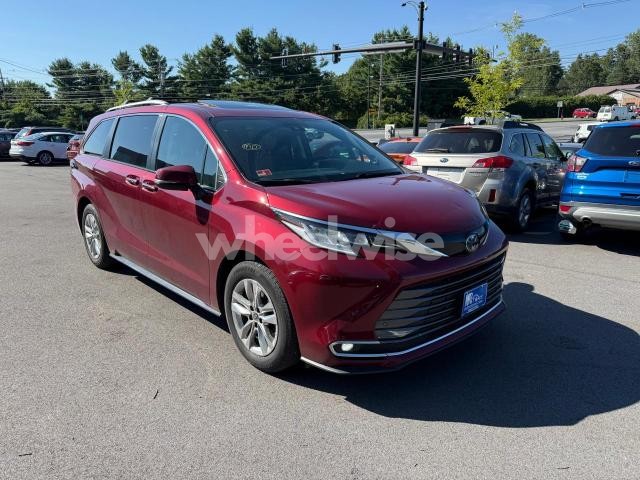 Photo 9 of 2022 TOYOTA SIENNA LIMITED (VIN 5TDZSKFC9NS062998)