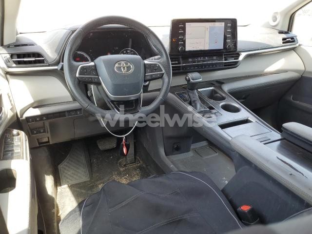 2021 TOYOTA SIENNA LIMITED (VIN 5TDZSKFCXMS004655) main photo