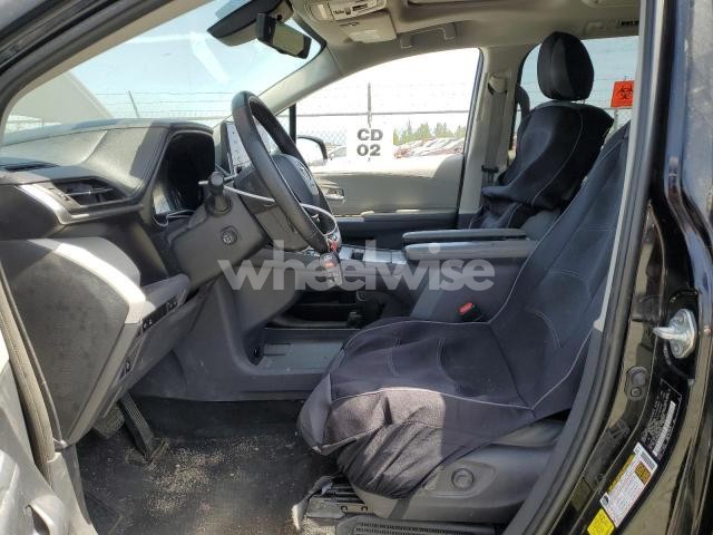 Photo 12 of 2021 TOYOTA SIENNA LIMITED (VIN 5TDZSKFCXMS004655)