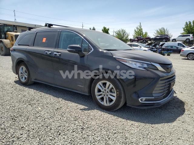 Photo 3 of 2021 TOYOTA SIENNA LIMITED (VIN 5TDZSKFCXMS004655)