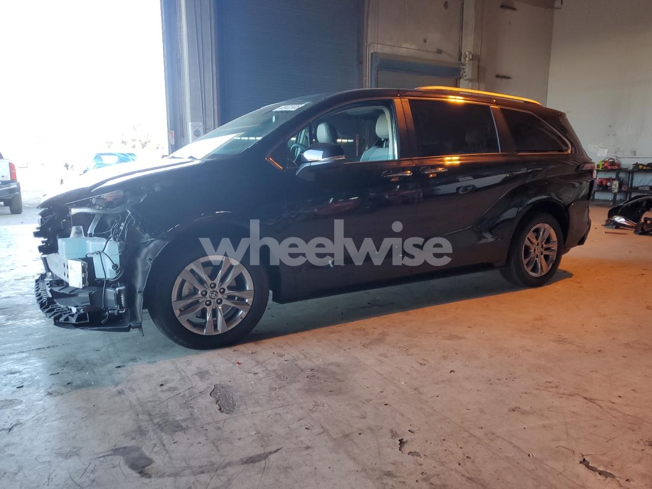 2022 TOYOTA SIENNA LIMITED (VIN 5TDZSKFCXNS072259) main photo