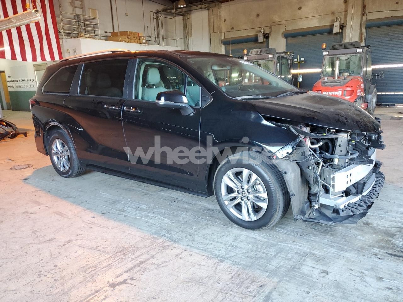 Photo 4 of 2022 TOYOTA SIENNA LIMITED (VIN 5TDZSKFCXNS072259)
