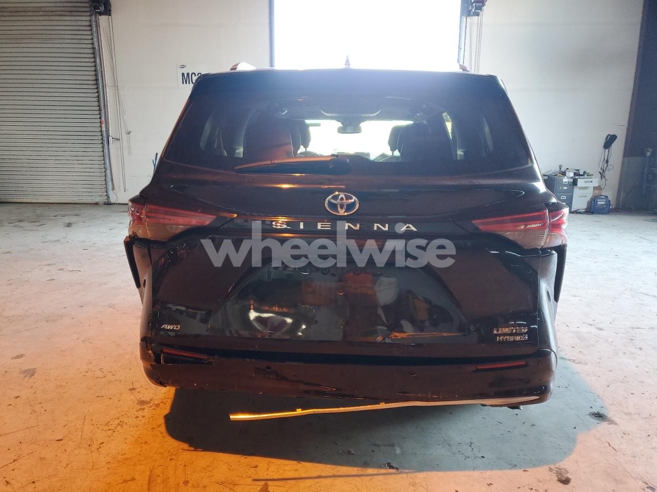 Photo 6 of 2022 TOYOTA SIENNA LIMITED (VIN 5TDZSKFCXNS072259)