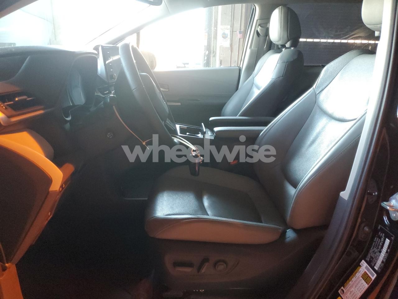 Photo 7 of 2022 TOYOTA SIENNA LIMITED (VIN 5TDZSKFCXNS072259)