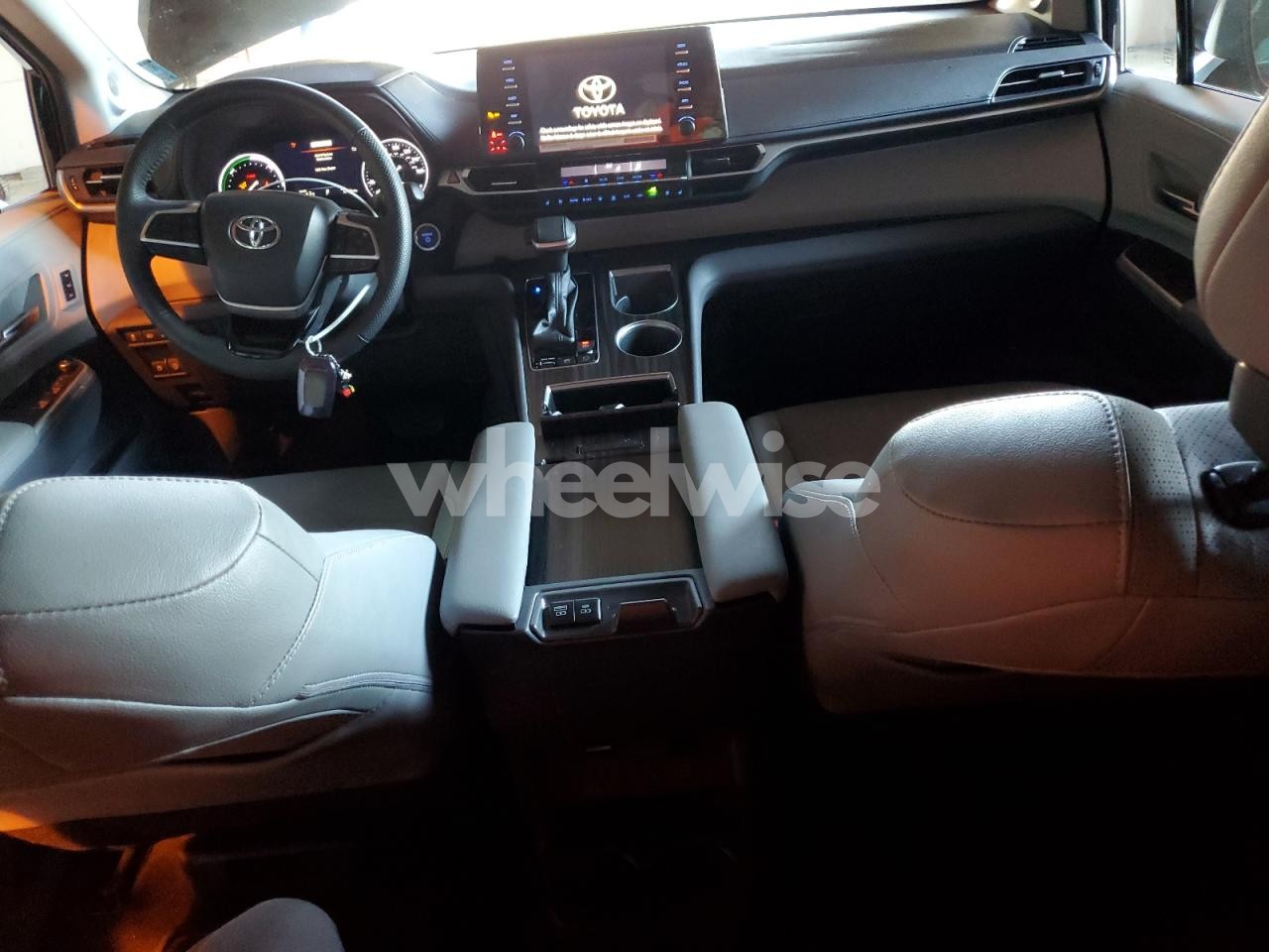 Photo 8 of 2022 TOYOTA SIENNA LIMITED (VIN 5TDZSKFCXNS072259)