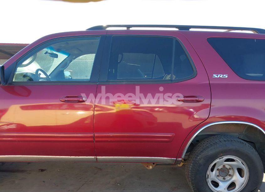 Photo 14 of 2001 Toyota Sequoia SR5 V8 (VIN 5TDZT34A01S024302)