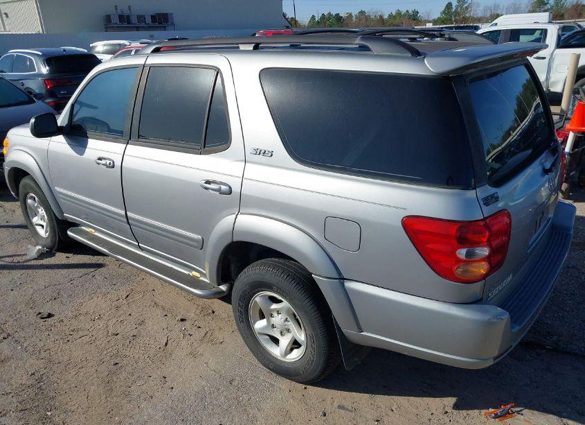 Photo 3 of 2002 Toyota Sequoia SR5 V8 (VIN 5TDZT34A02S090592)