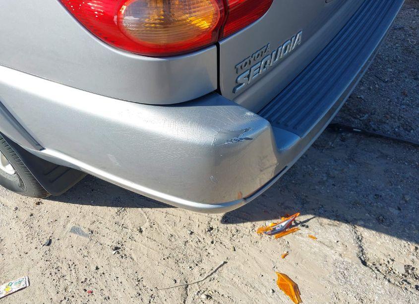 Photo 6 of 2002 Toyota Sequoia SR5 V8 (VIN 5TDZT34A02S090592)