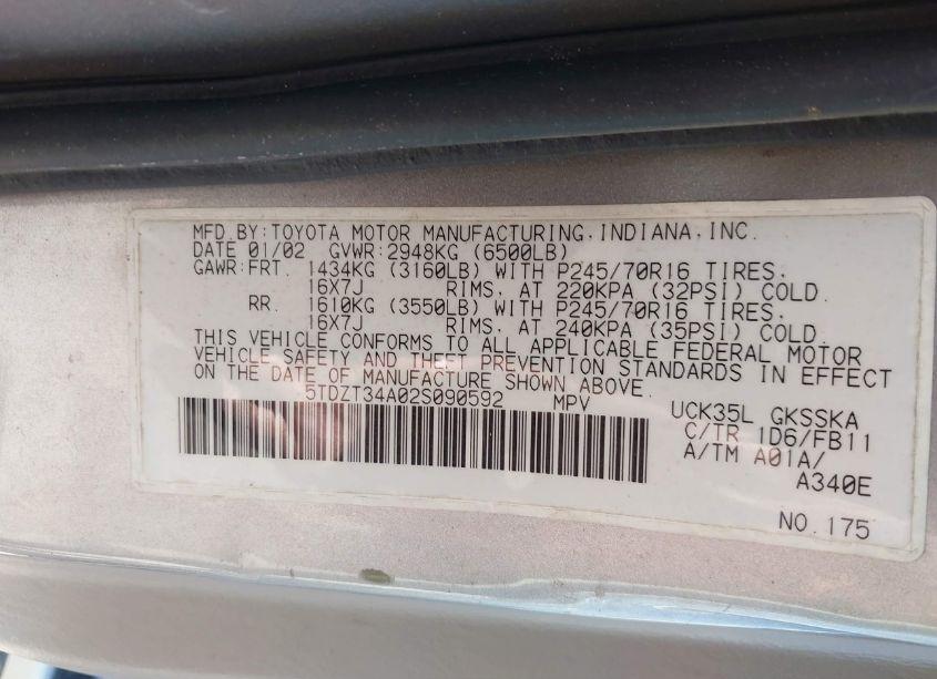 Photo 9 of 2002 Toyota Sequoia SR5 V8 (VIN 5TDZT34A02S090592)